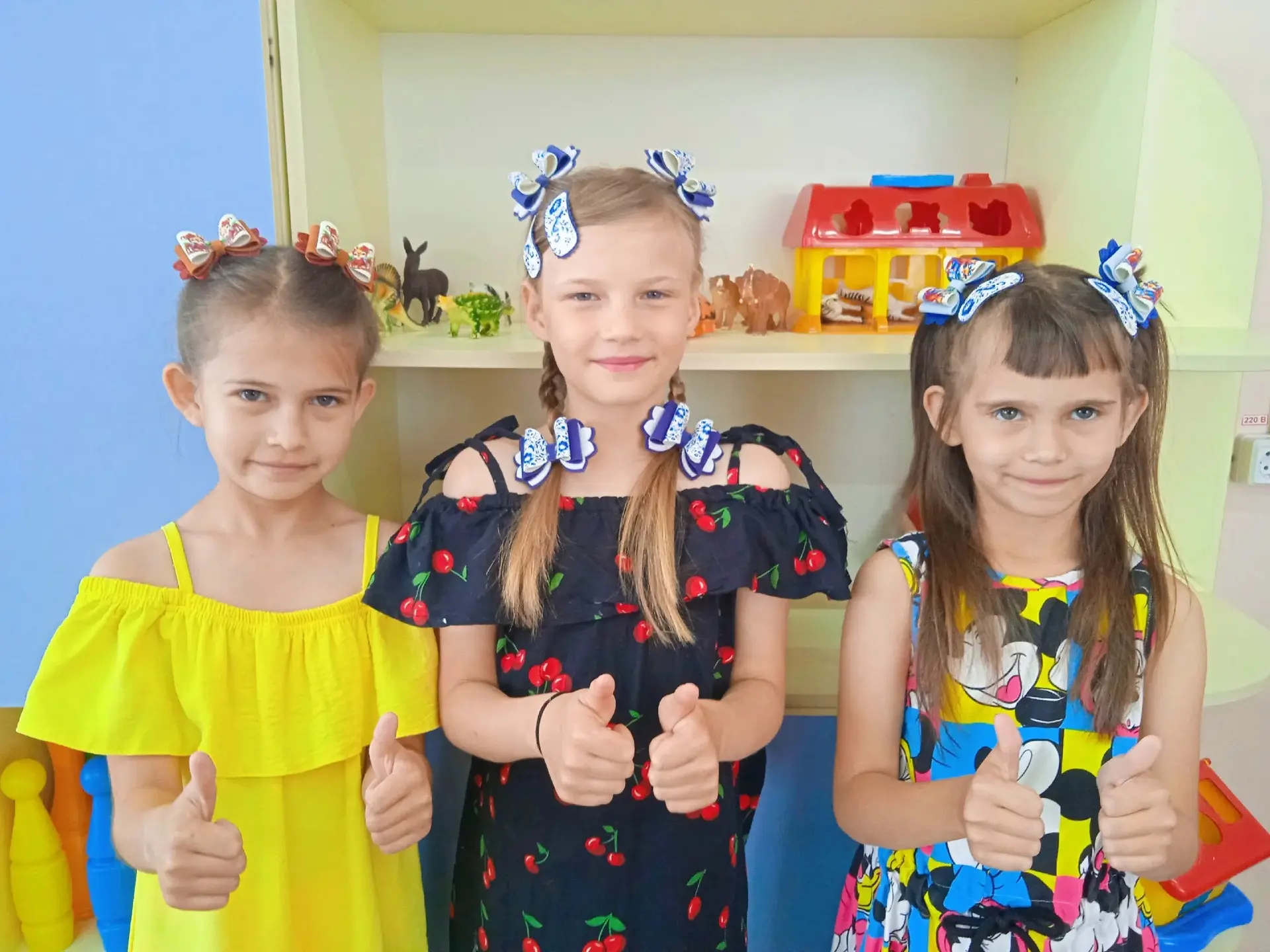 🌈✨Развиваем творческие способности в Быковском СРЦ! 🎀🎨

На очередном арт-часе мы погрузились в ми
