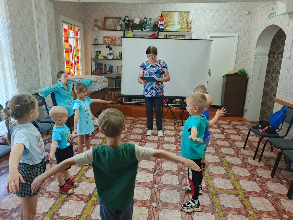 3 июня сотрудники муниципального бюджетного учреждения культуры Горьковского района Омс...