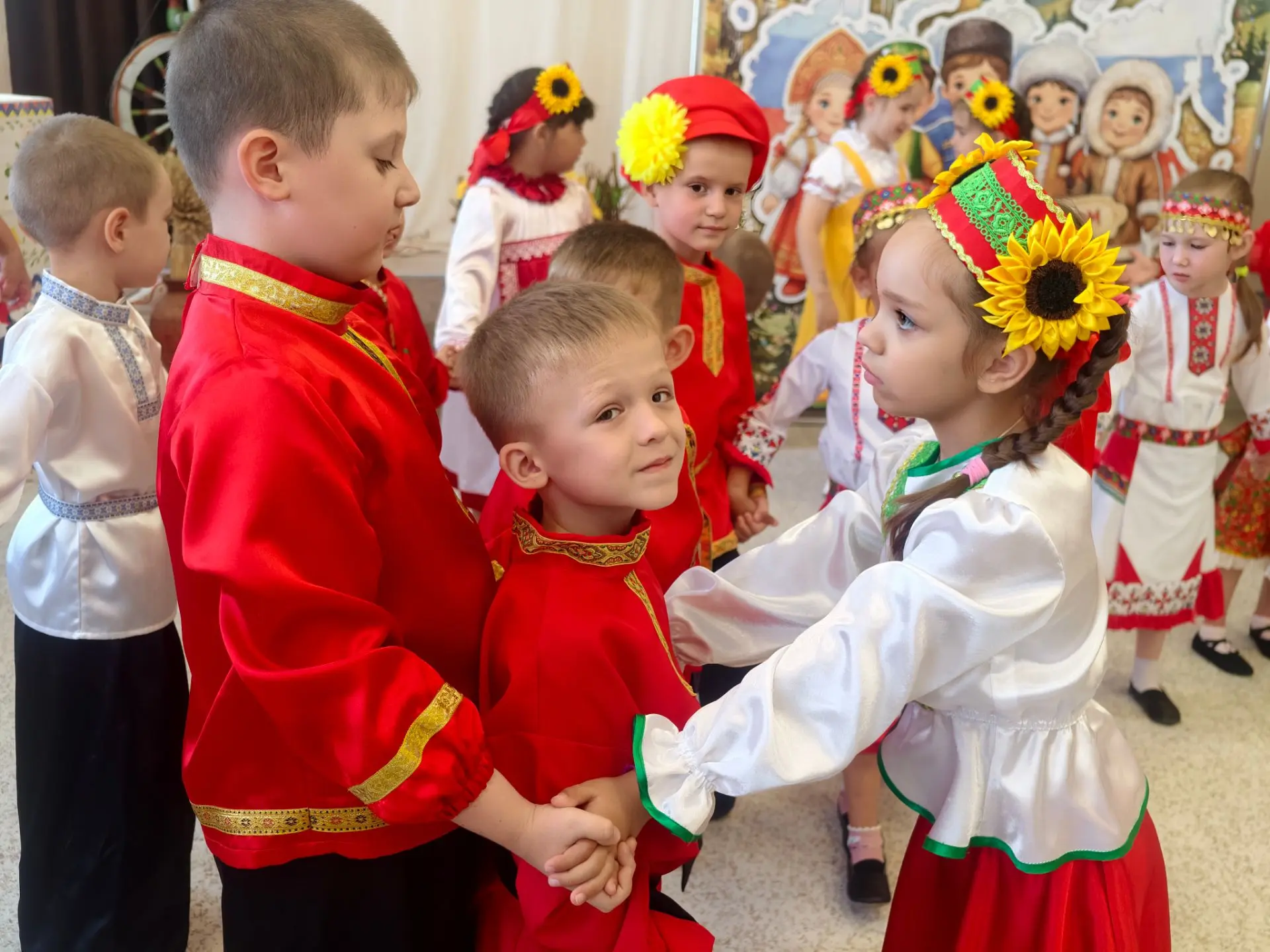 🇷🇺Сегодня  в нашей стране отмечается Единый день фольклора. 
Это прекрасная возможность для детей 
