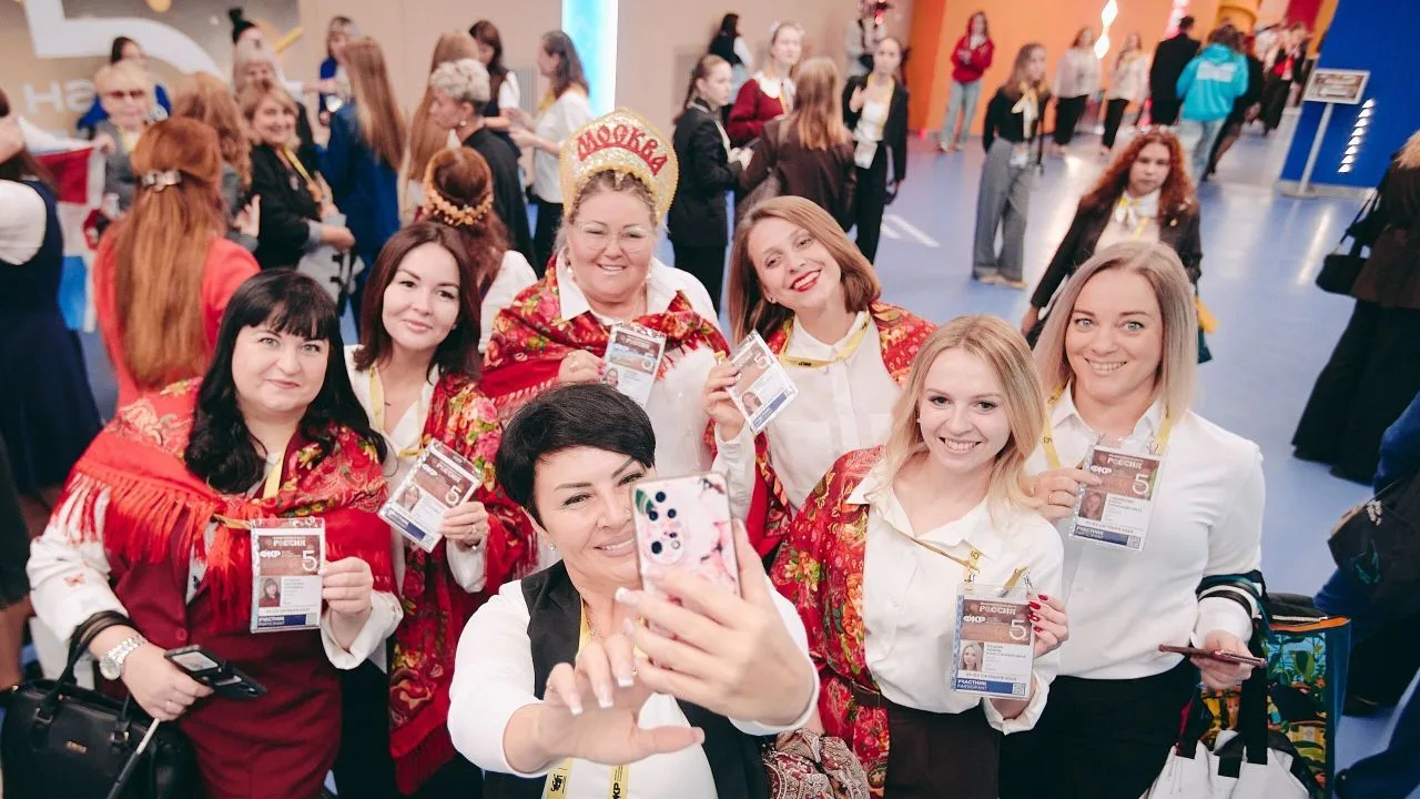 🧑‍🏫 Успейте подать заявку на VI Всероссийский форум классных руководителей — до 31 мая: vk.cc/cwnz7r