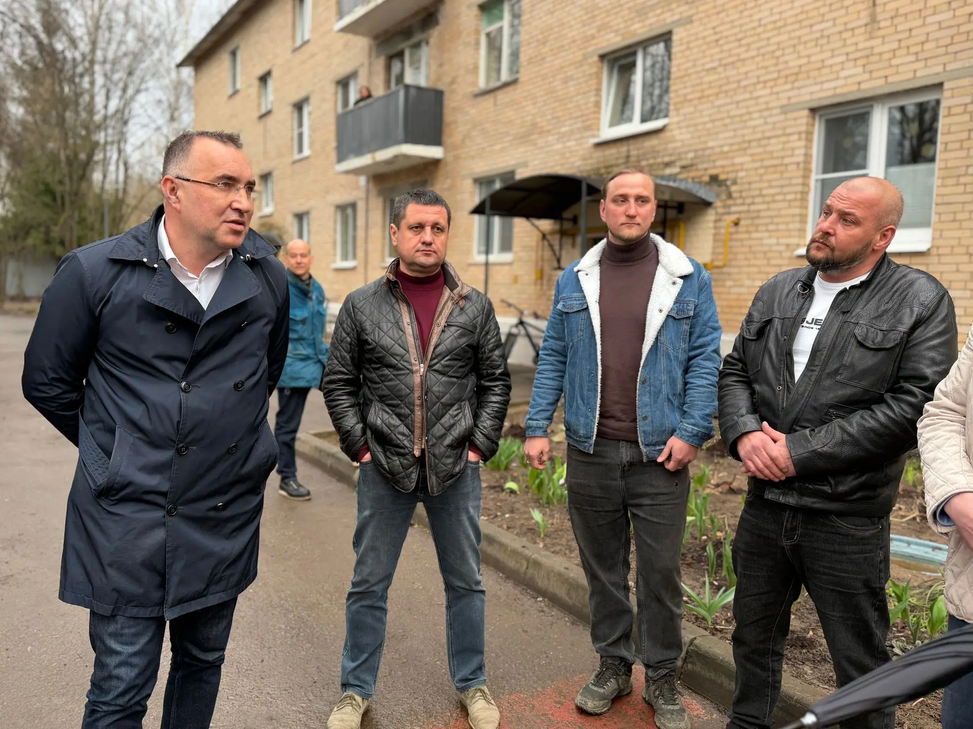 ✅Алексей Зотов провел обход на хуторе Ильичевка   Глава управы района Троицк, совместно с жителями, 