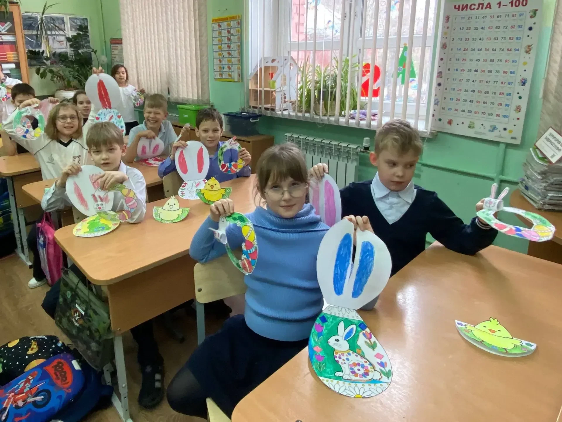 😍 Всю неделю в школе активно шла подготовка к светлому празднику Пасхи — в классах появлялись весенн