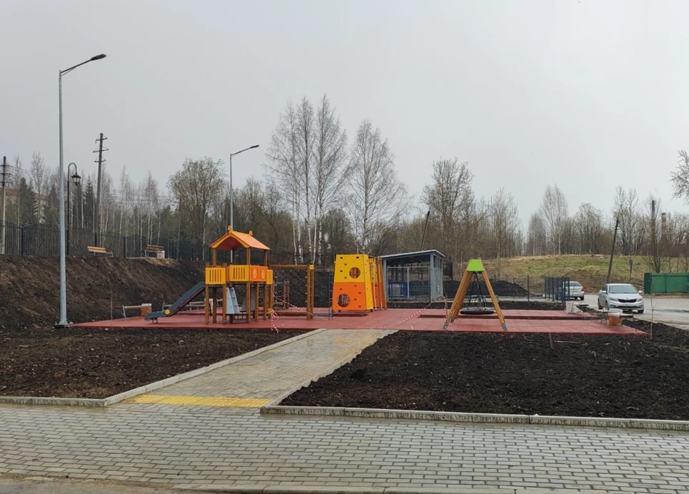 🏥 Реконструкция детской больницы в Коми вышла на финишную прямую.  На объекте полностью завершены вс