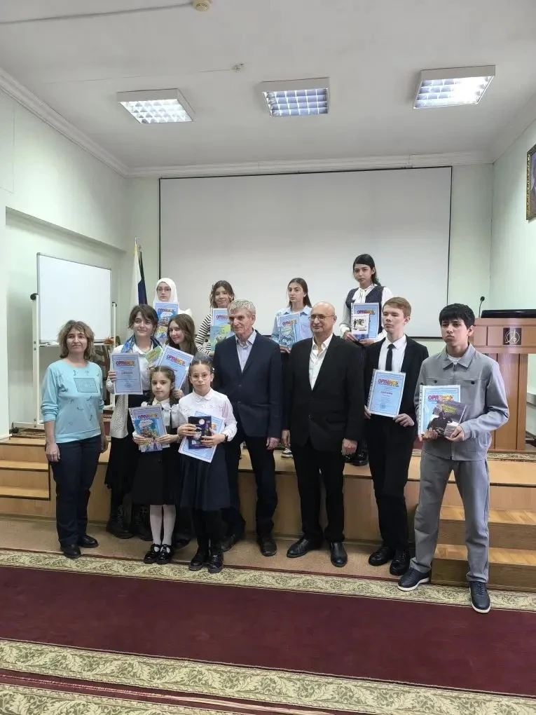 Стихотворение Магомедовой Сияны, ученицы 5 «Б» класса, заняло второе место в литературном конкурсе «