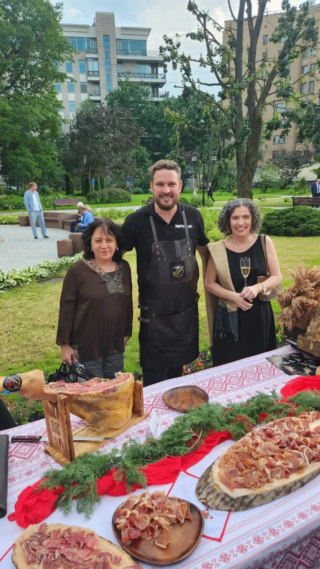 🍖 Марийский деликатес покорил дипломатов из Уругвая и Кубы

В Москве состоялся ежегодный прием дипл