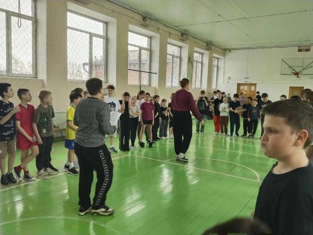 У Орлят 4В и 4Г классов завершился трек «Орлёнок-Спортсмен». 19 марта под руководством учителя физич