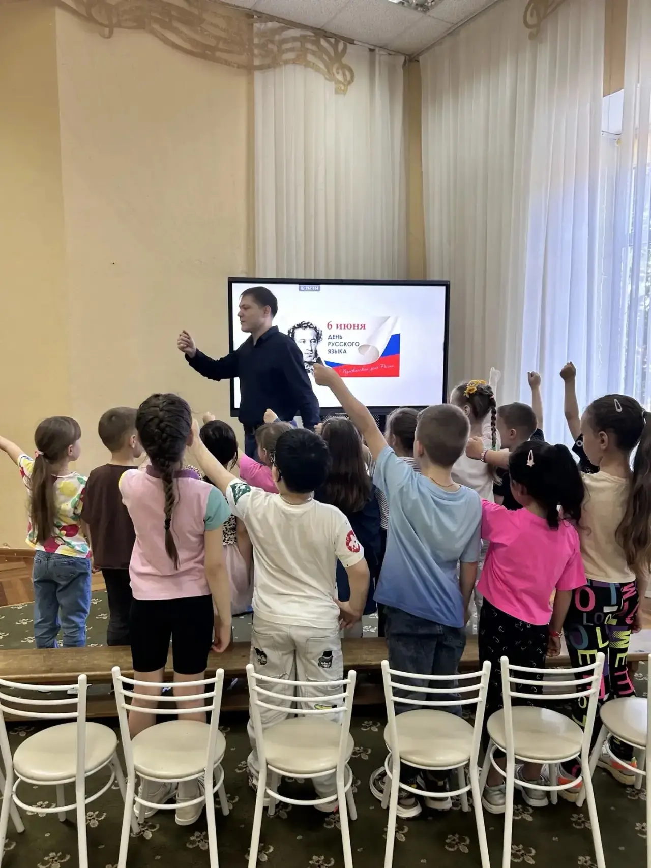 📖 5 июня в наш детский сад приехала Пушкинская библиотека! ✨