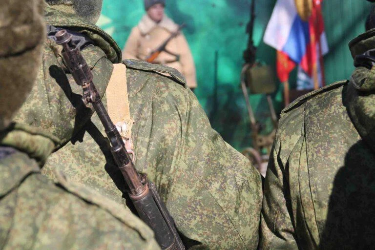 🎖 Амурский сержант вывез боеприпасы под обстрелом дронов

Младший сержант Сергей Городничев из желе