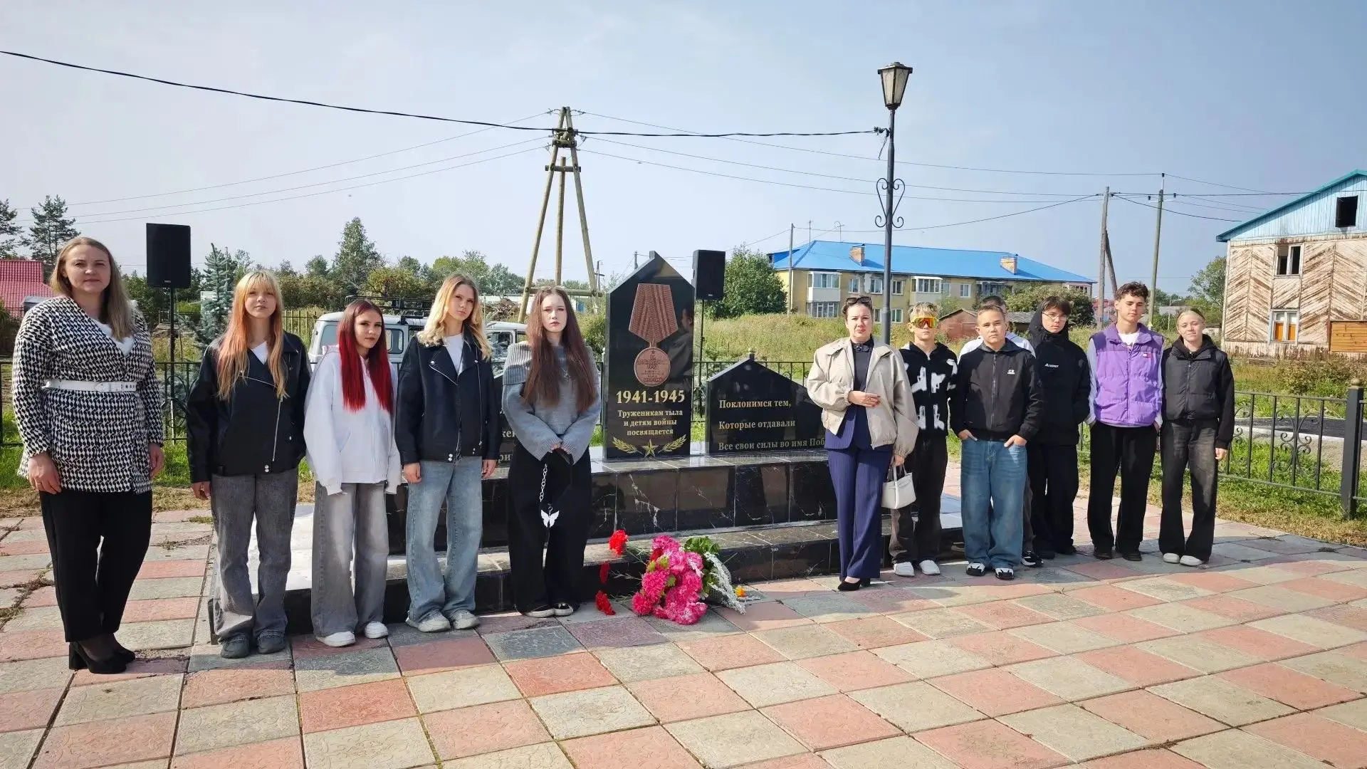 Учащиеся и педагоги школы приняли участие в акции «Капля жизни»