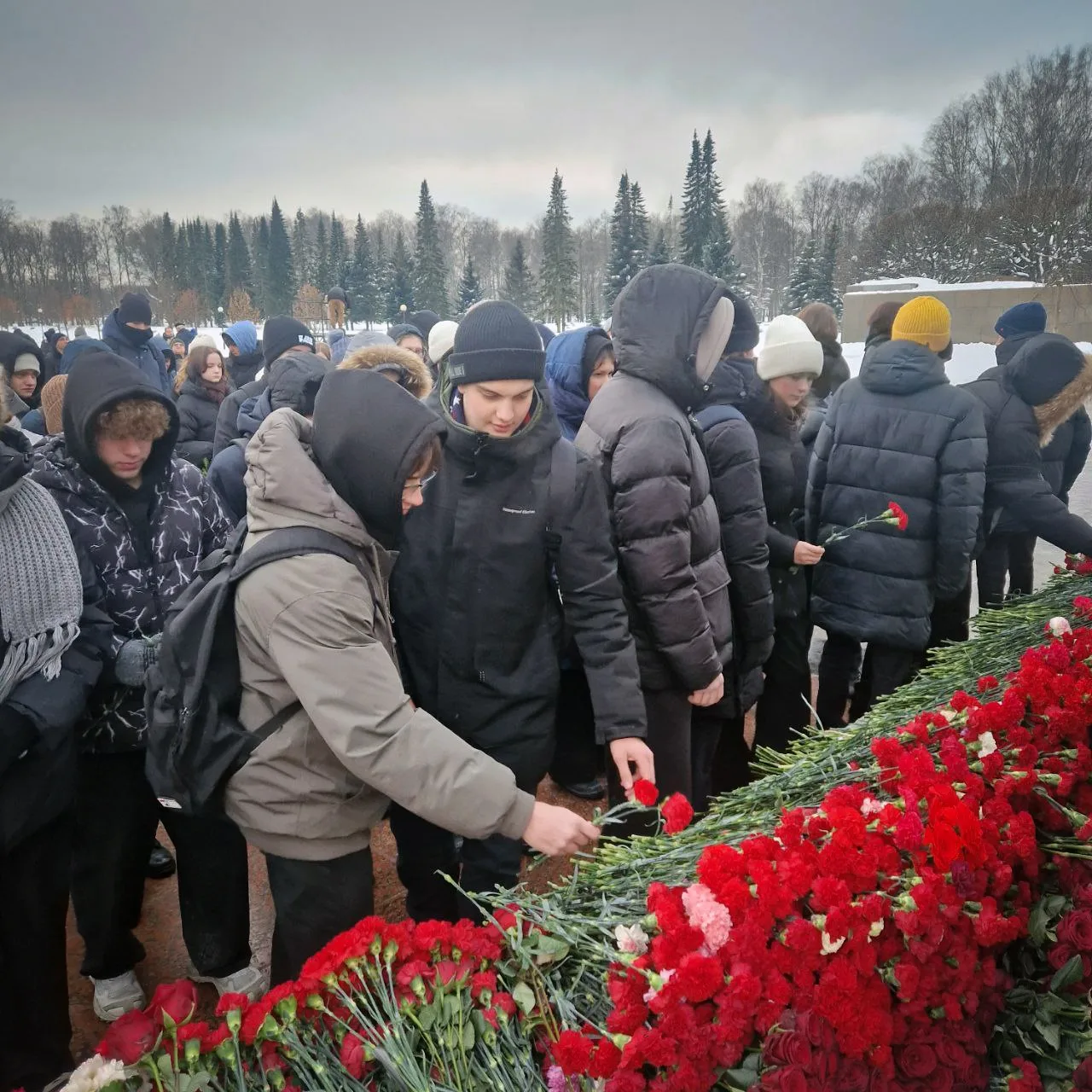 27 января — День полного освобождения Ленинграда от фашистской блокады. 872 дня мужества и героизма.