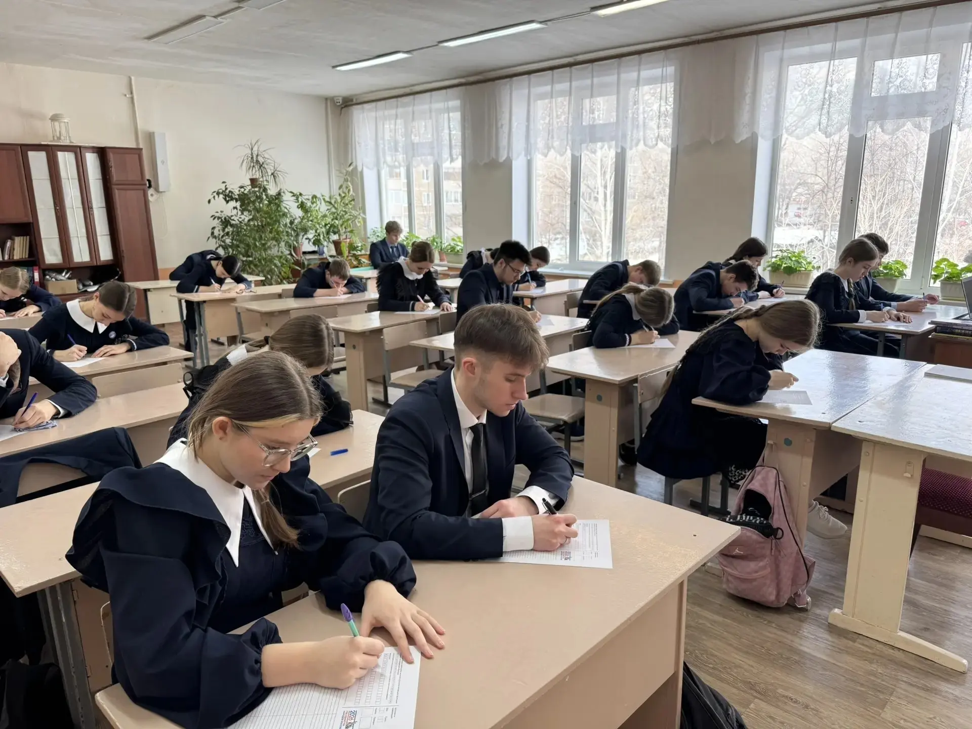 Акция «Россия - семья семей»  ✅18 марта, в день воссоединения Крыма с Россией, по всей стране старто