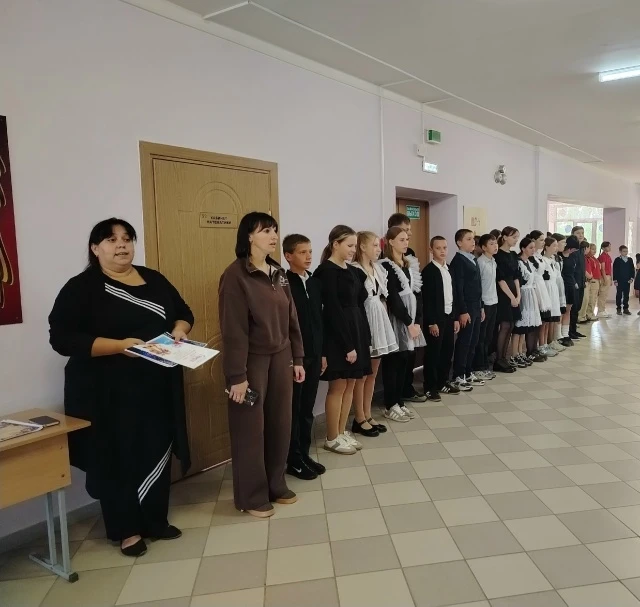 Сегодня понедельник: от гимна к «Разговорам о важном»