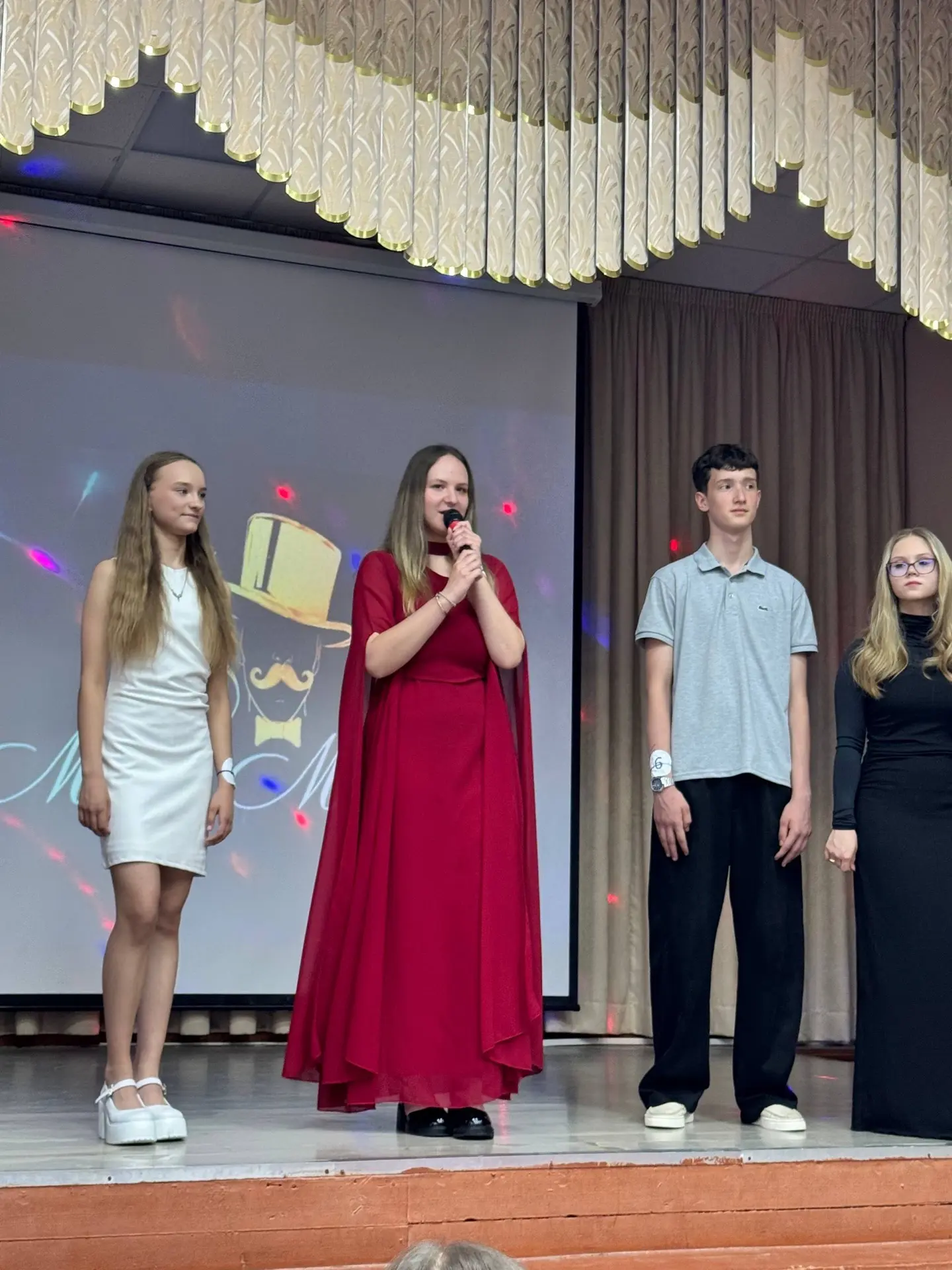 🌟МИСТЕР И МИСС  МАОУ СОШ №95🌟  👑22 мая в нашей школе состоялся  конкурс красоты и талантов «Мисс и м