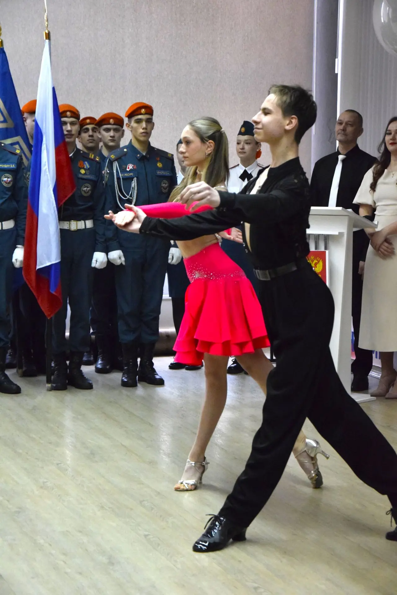 Юбилейный концерт «Время — вперед»!«Время — вперед» — таков был лейтмотив юбилейного события. Открыт