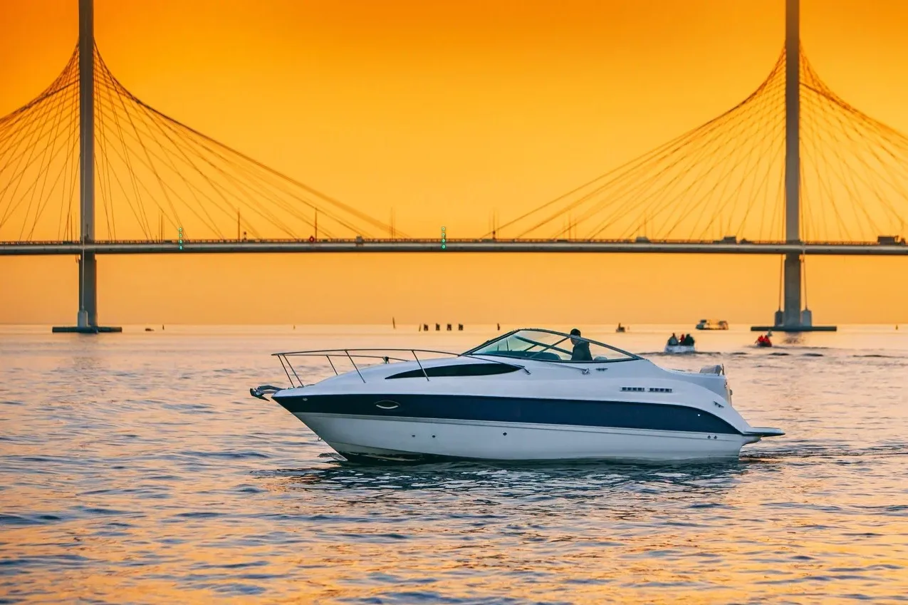 Катерина
👴 до 7 человек
⚓️ Фонтанка
🚾 Туалет ➕
💳 от 9 500 час

https://78kater.ru/katera/katerina
