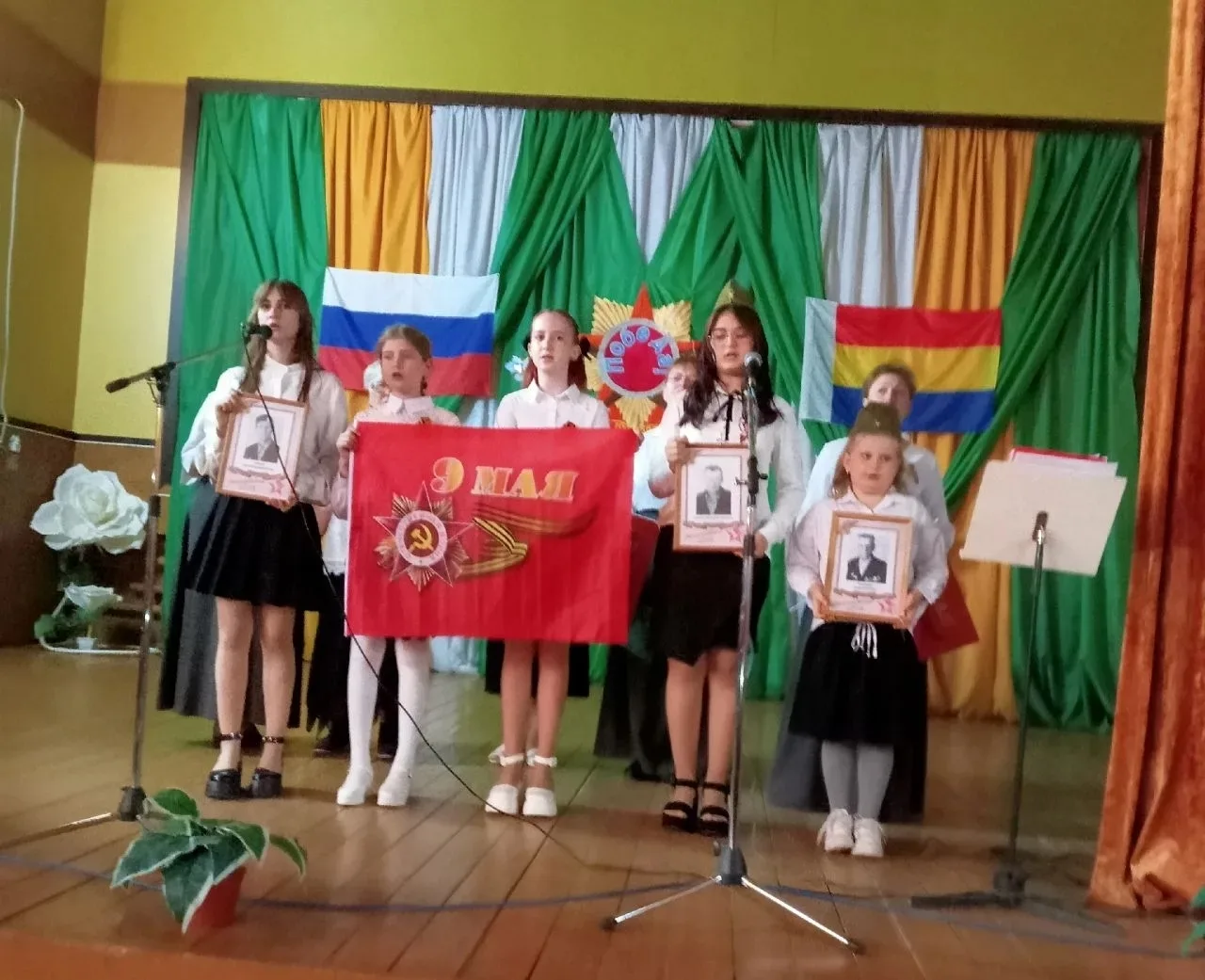 8 мая в Старопетровском сельском клубе состоялся праздничный концерт - реквием "И памят...