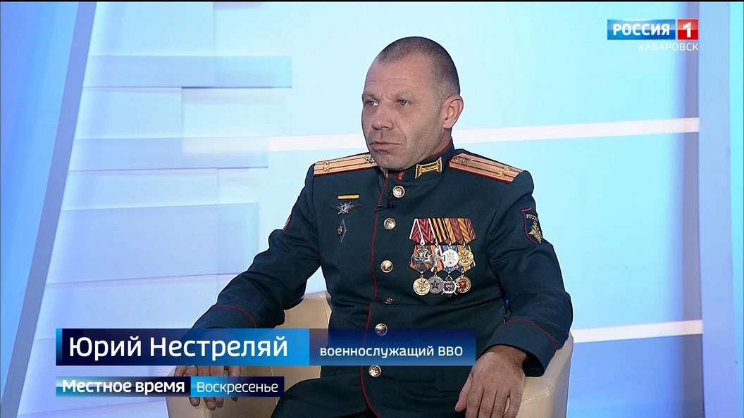 Долг, честь, Родина: как пример отца побудил сына стать военным

В студии - военнослужащий ВВО Юрий 