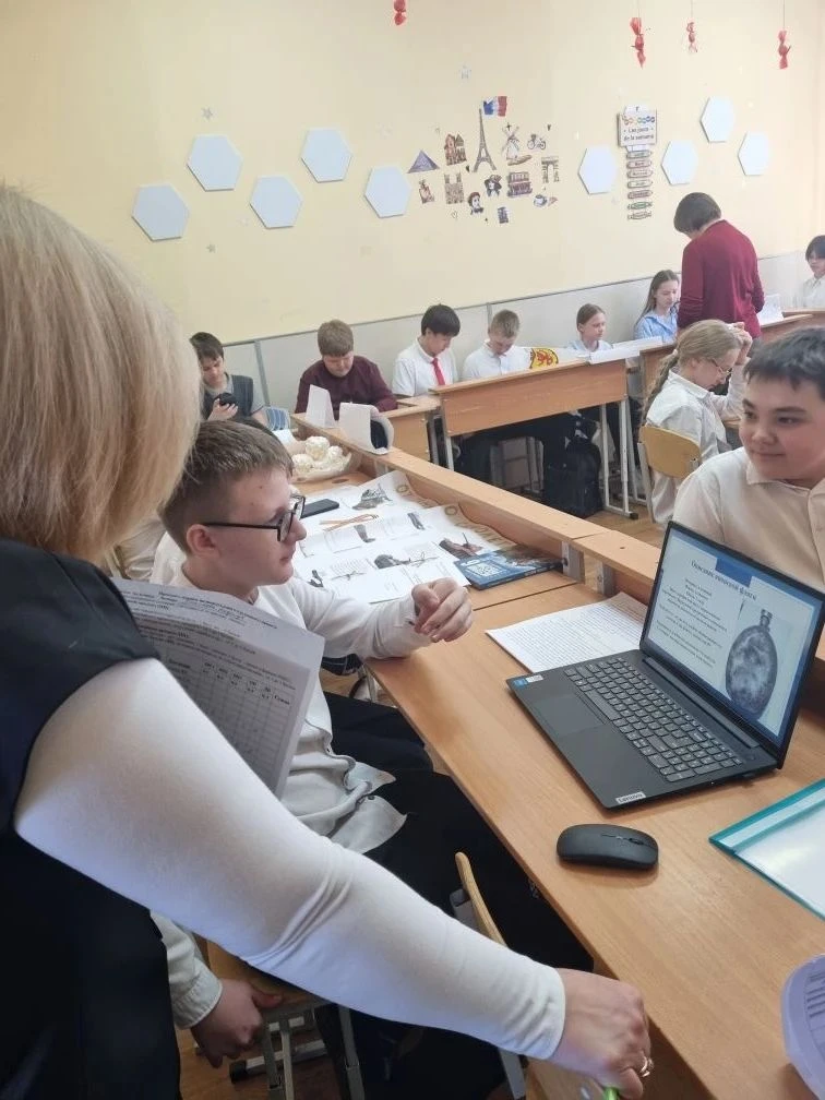🌟 ЯРМАРКА ПРОЕКТОВ — 2026  Сегодня в нашей гимназии долгожданное событие — ярмарка проектов! Это не 