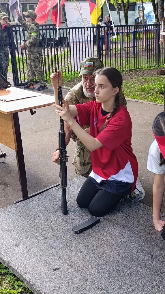 🥇 Поздравляем семью Рахмановых из нашего центра образования - победителей муниципального этапа Всеро