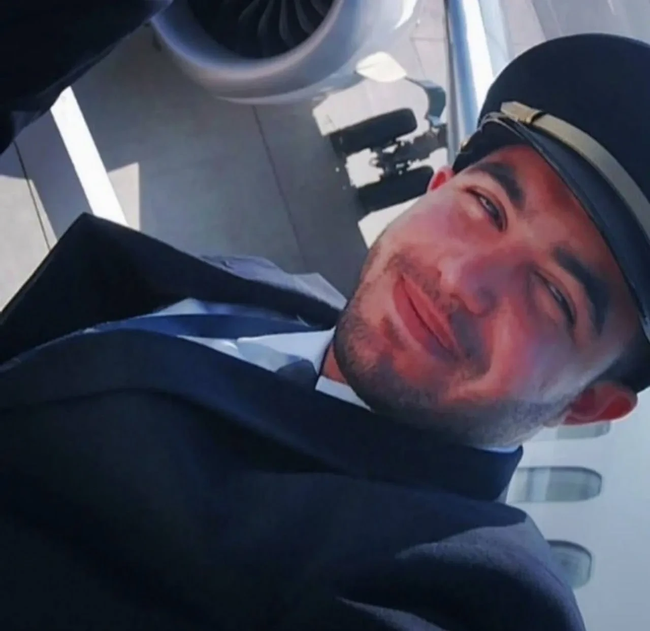Второй пилот Flydubai напал на капитана и попытался захватить самолет.