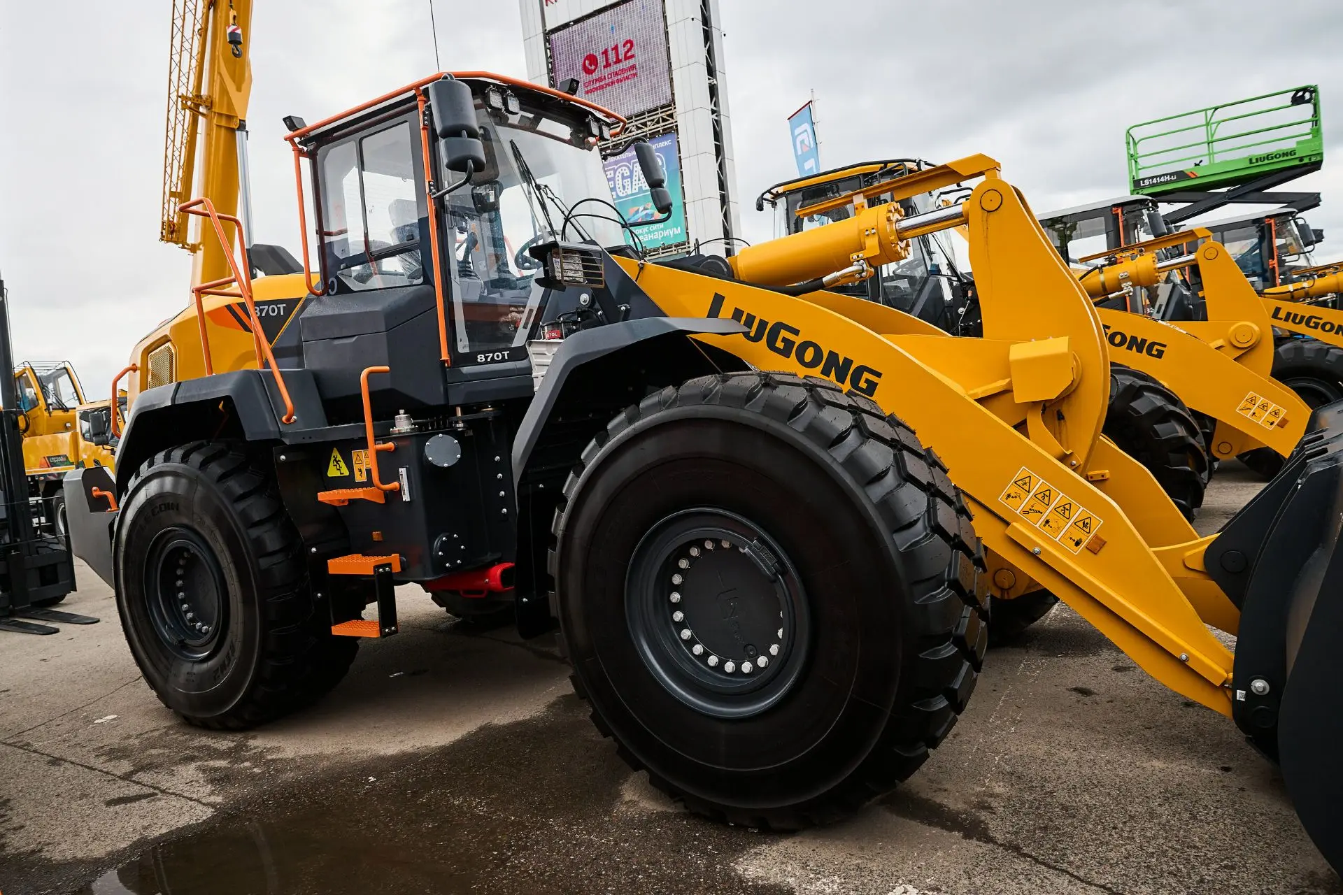 Новинки СТТ: фронтальный погрузчик LiuGong 870T.