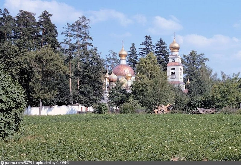 Храм Преображения Господня в Переделкино