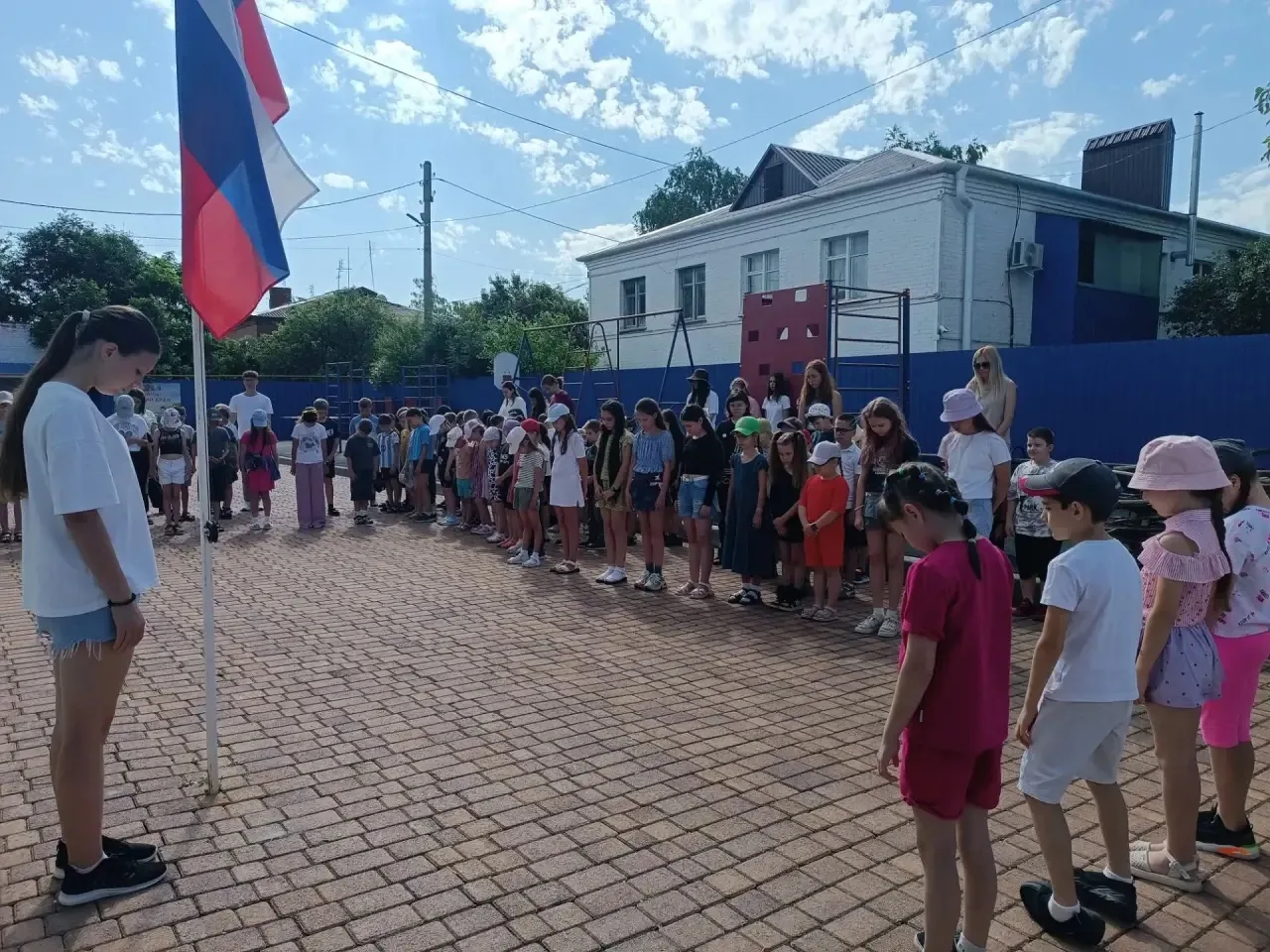 ☀️ Вот и подошла к концу смена в пришкольном лагере «Солнышко» — с радостью и лёгкой грустью провожа