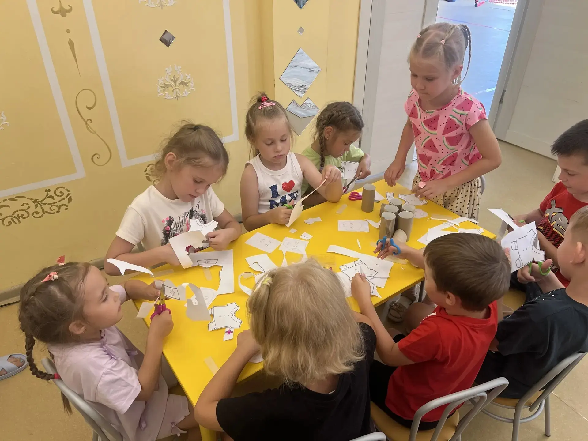 🎉 Неделя профессий в нашем детском саду — завершилась! 🎉

Всю неделю ребята 4 корпуса погружались 