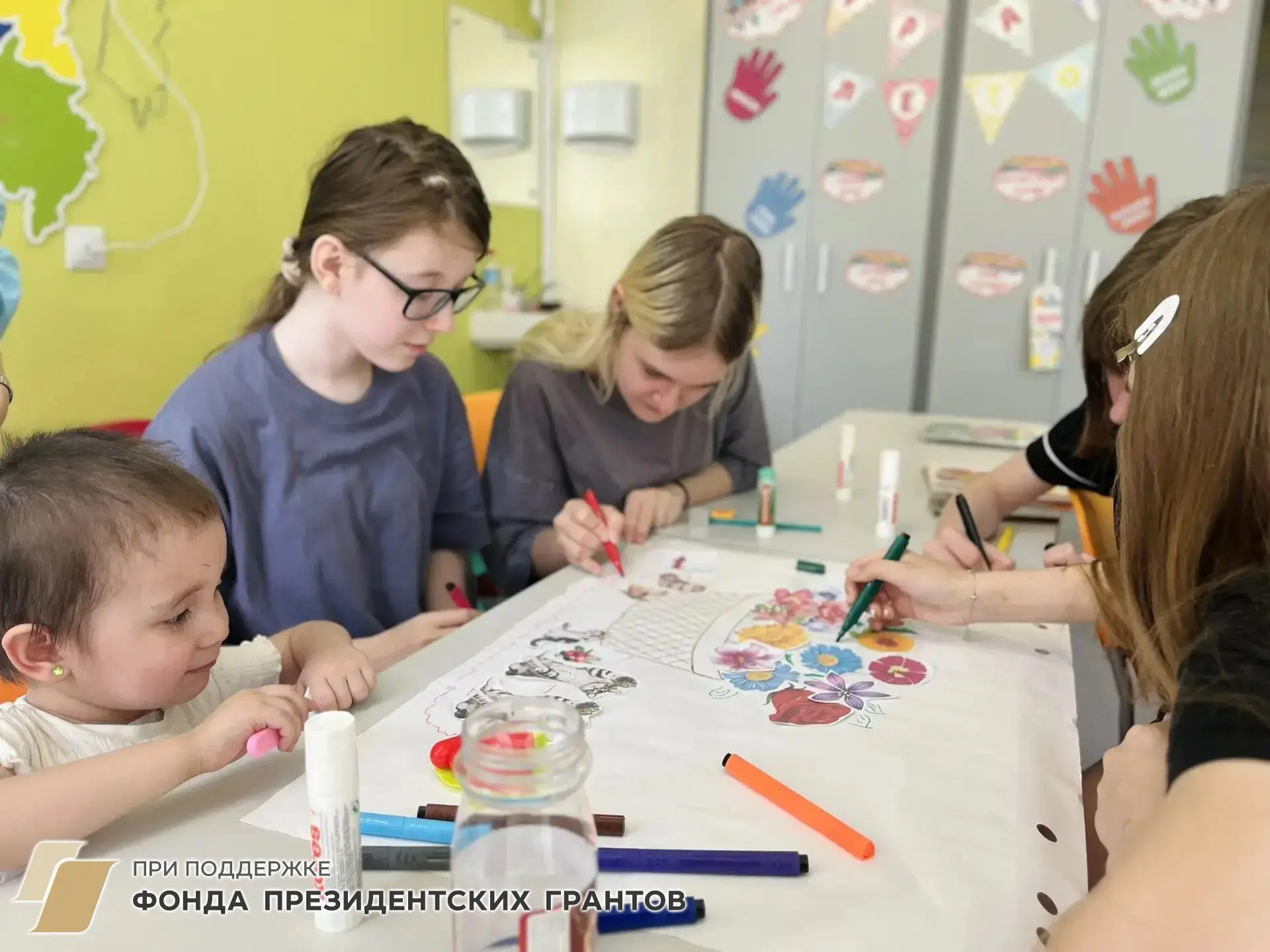 🌼📚 Проект «Дети, книги и цветы»: дарим детям улыбки и праздничное настроение!