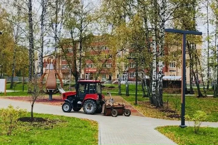 Тобольск завершает строительный сезон и готовится к зиме. Об этом рассказал глава город...