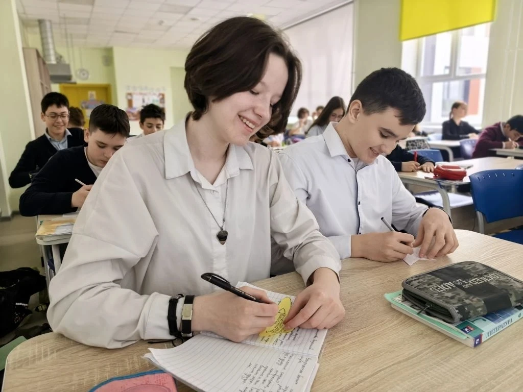 Друзья! На уроке внеклассного чтения под руководством Симаковой Е.А. наши шестиклассники искали отве