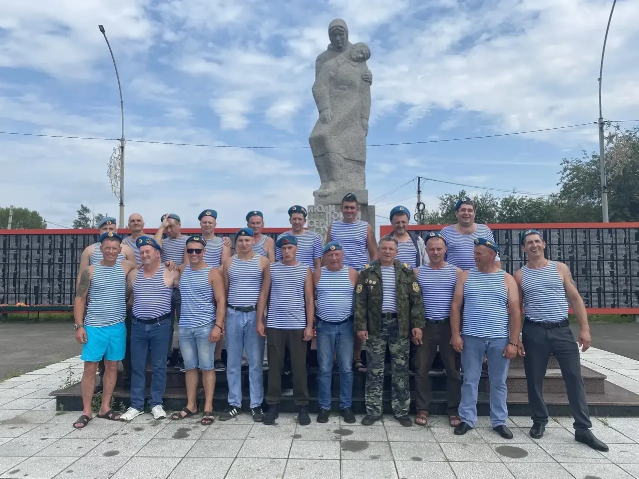 Сегодня, 2 августа, в России отмечается День Воздушно-десантных войск. В Нижнеудинске «...