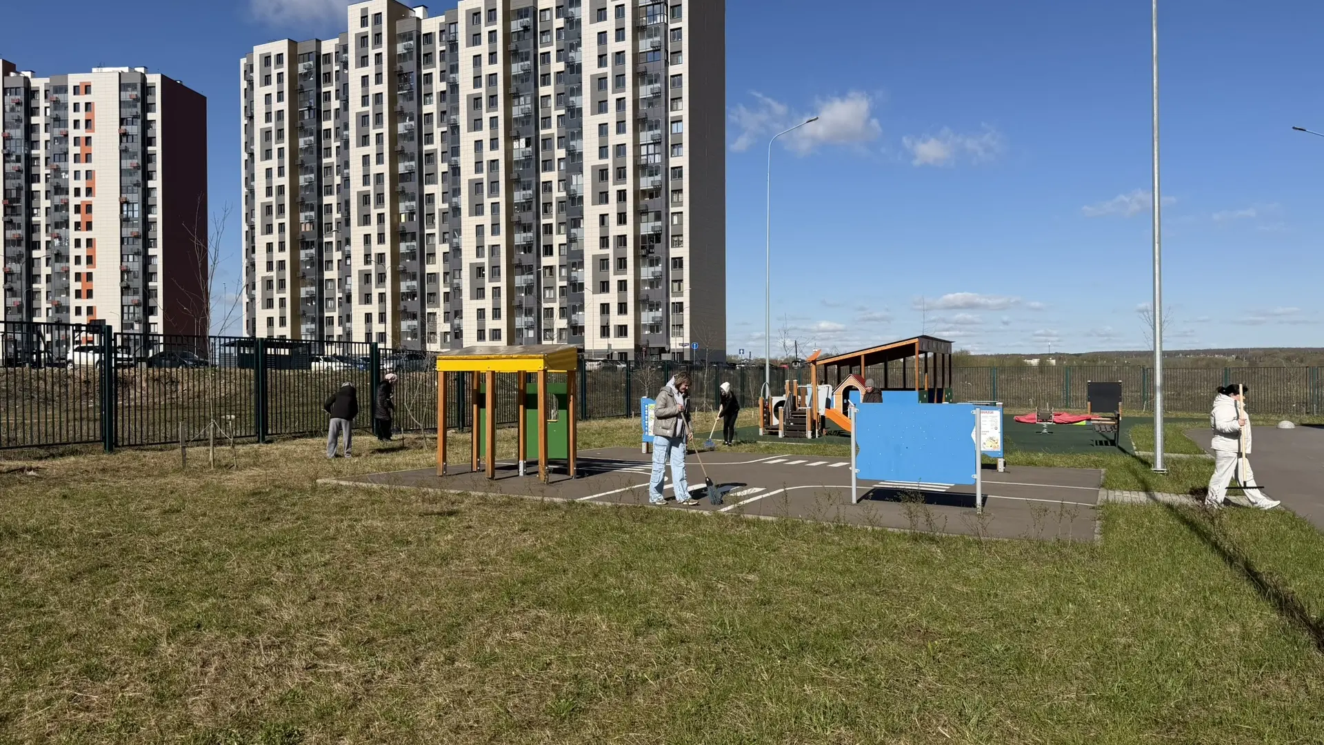 В дошкольном отделении «Чебурашка» успешно прошел Всероссийский субботник. 🍀🍀🍀 Сотрудники учреждения