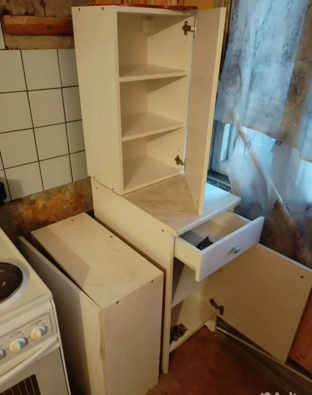 Отдам даром мебель для дачи;