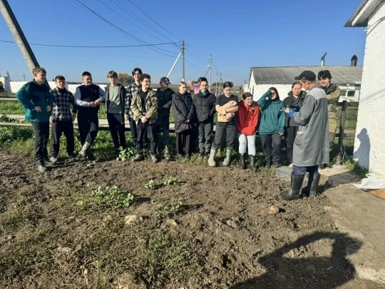 🐄 Будущие ветеринары Буинска провели практическое занятие на ферме