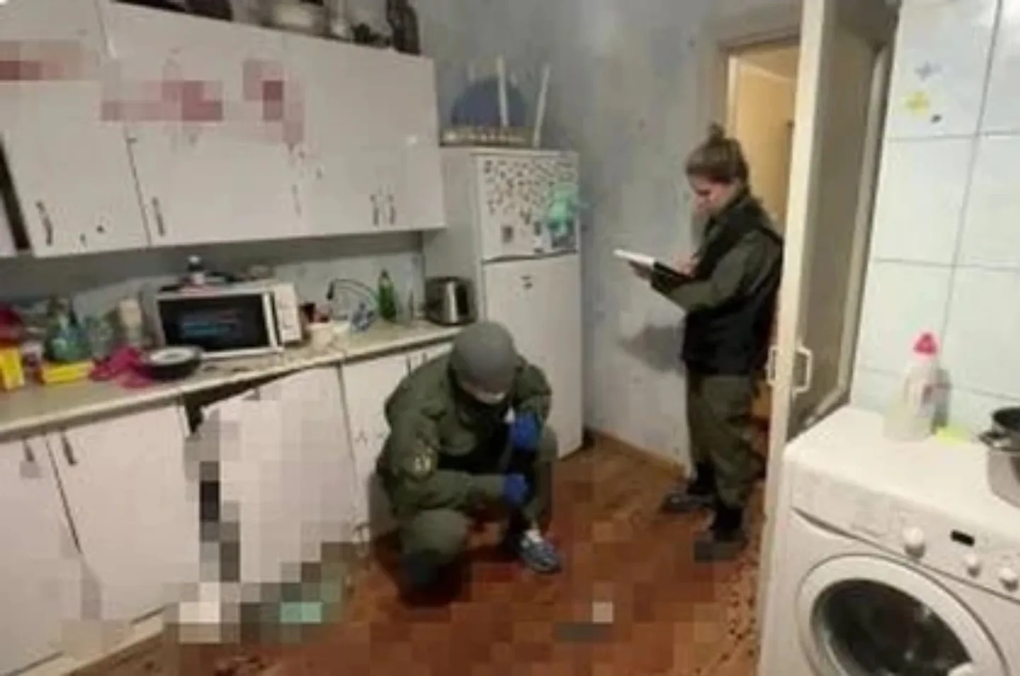 В Заринске отец ударил сына ножом в грудь во время ссоры — тот погиб