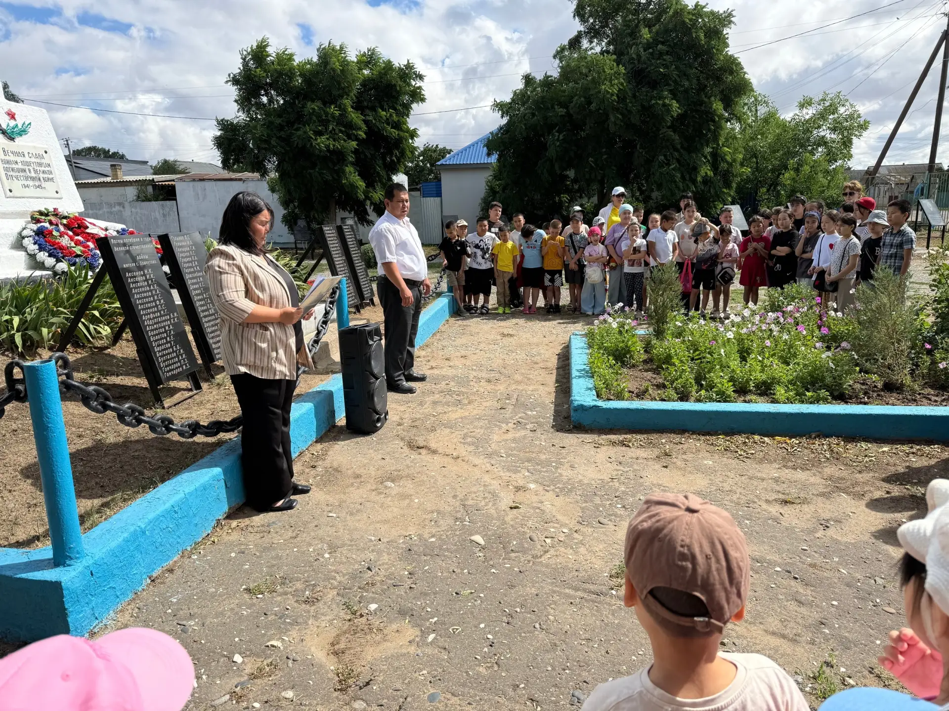 22 июня, в День памяти и скорби, на территории Дома культуры с.Хошеутово, состоялся торжественный ми