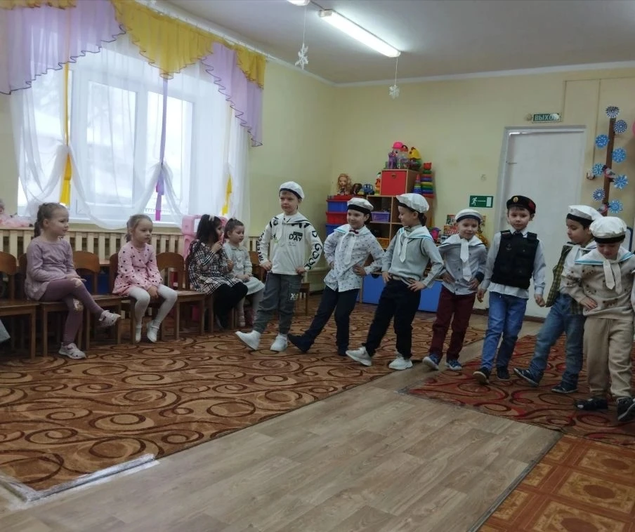 Праздник в детском саду - это радость, веселье, торжество, которое разделяют взрослые и...