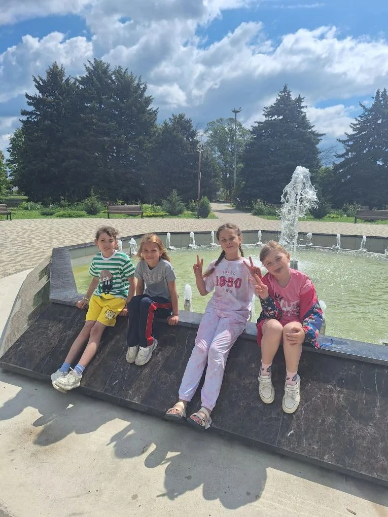 Веселые каникулы 😃. На фото учащиеся 3 класса☀️