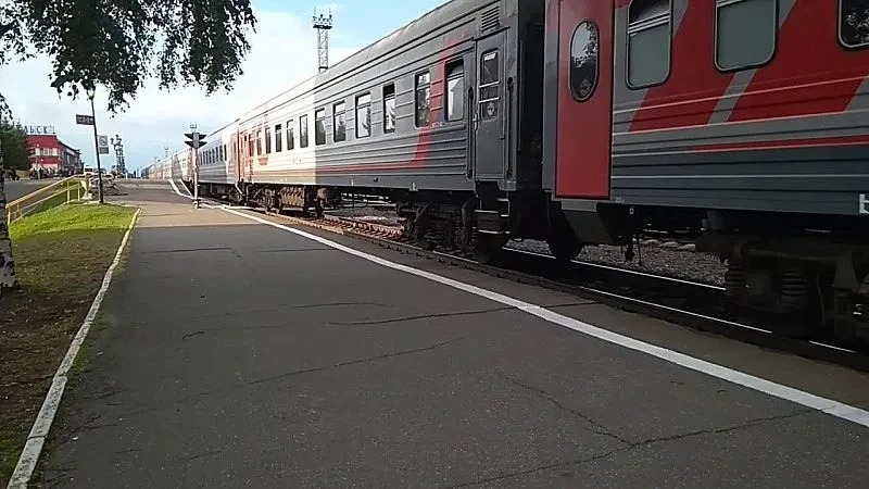 В состав поездов дальнего следования по направлению Архангельск – Карпогоры добавлены в...