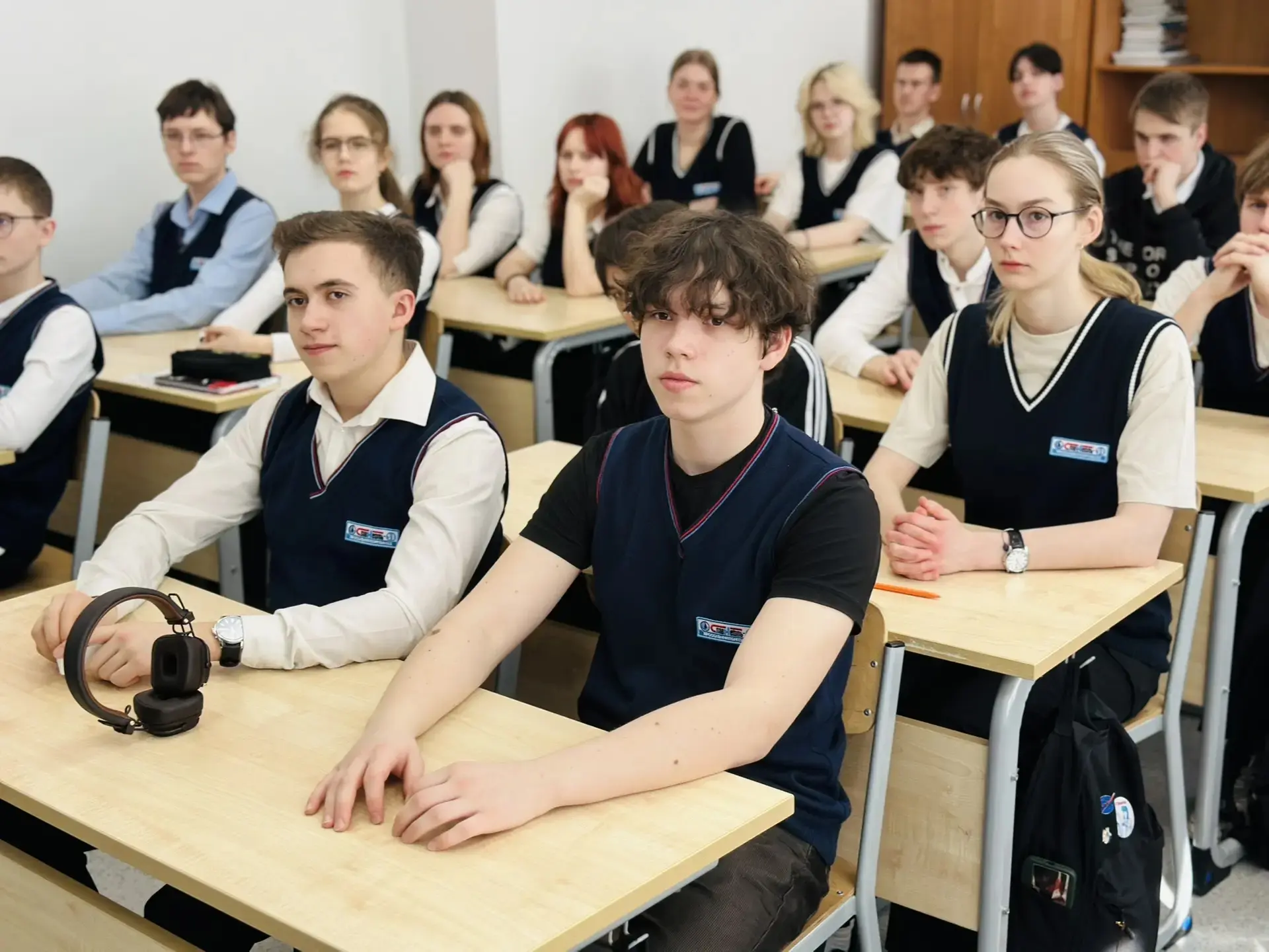 Разговоры о важном: заводы России — основа нашей жизни   Учебная неделя в нашем лицее началась с вне
