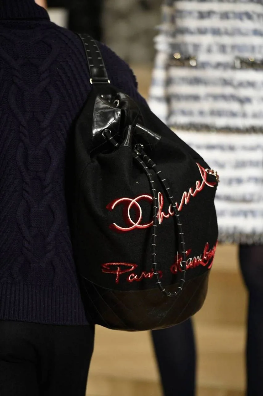 находка с показа CHANEL осень/зима 2018 года
