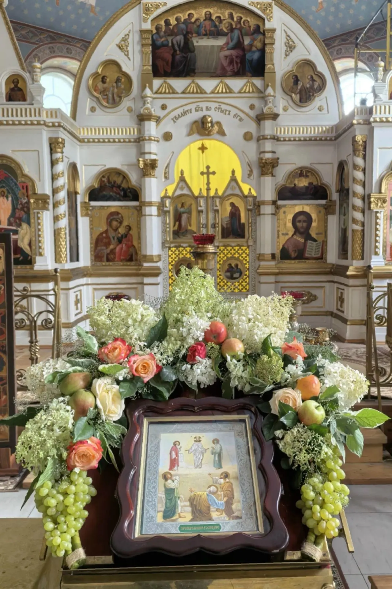 Сегодня православный мир празднует Преображение Господне. Поздравляем и вас, наши дорог...