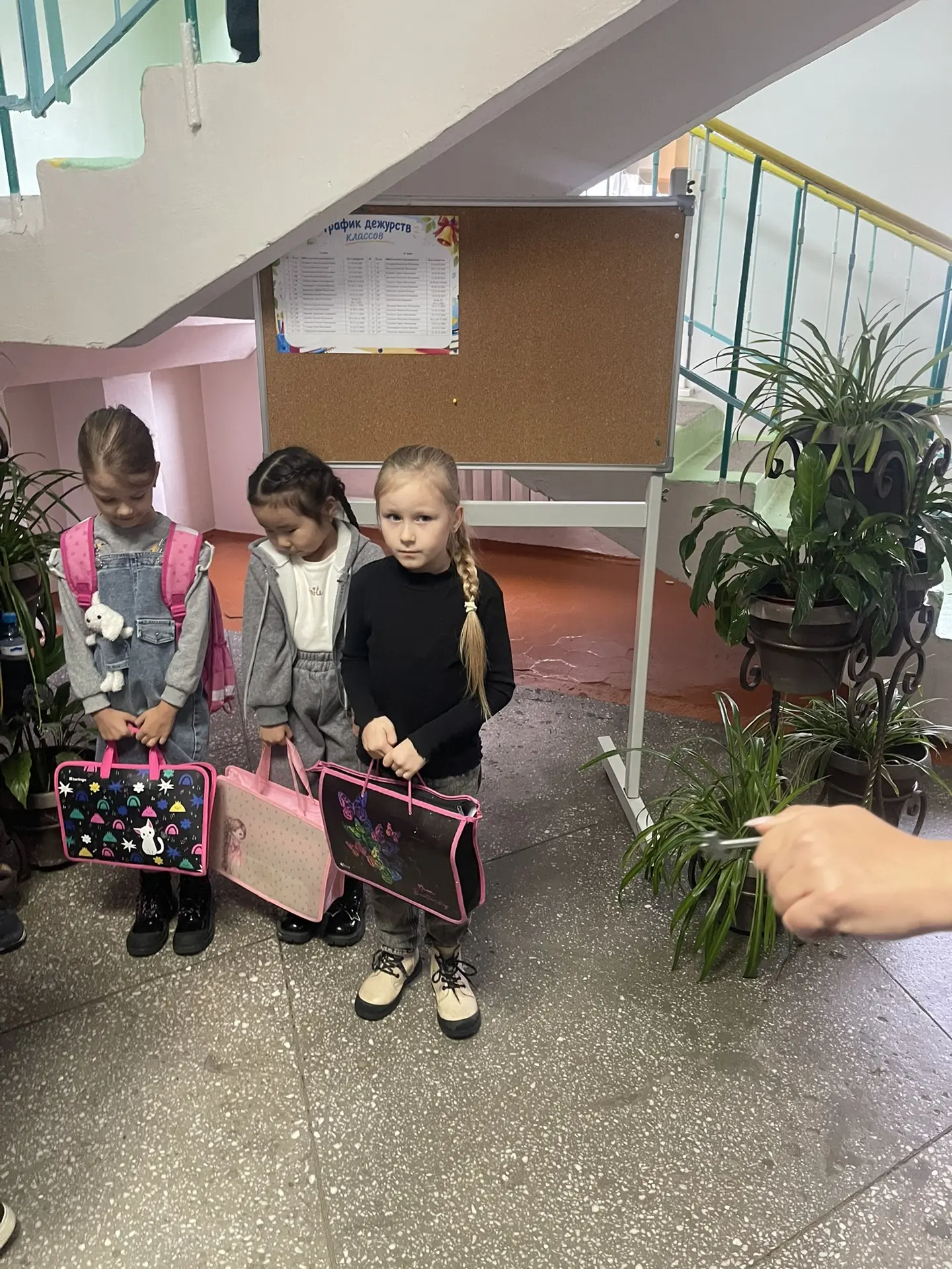 Пошла в школу рыбка наша 🩵