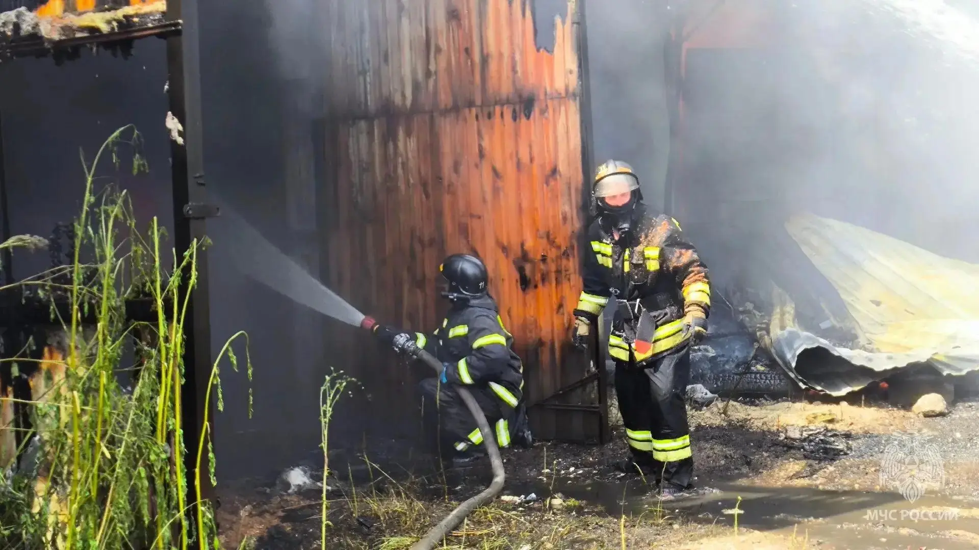 В ГУ МЧС по Челябинской области рассказали о подробностях пожара в поселке Садовый, кот...
