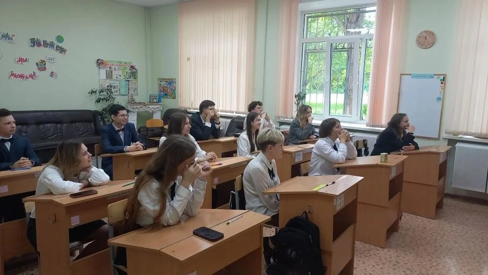 В день Последнего звонка ⭐ 10аб классы посетили :
