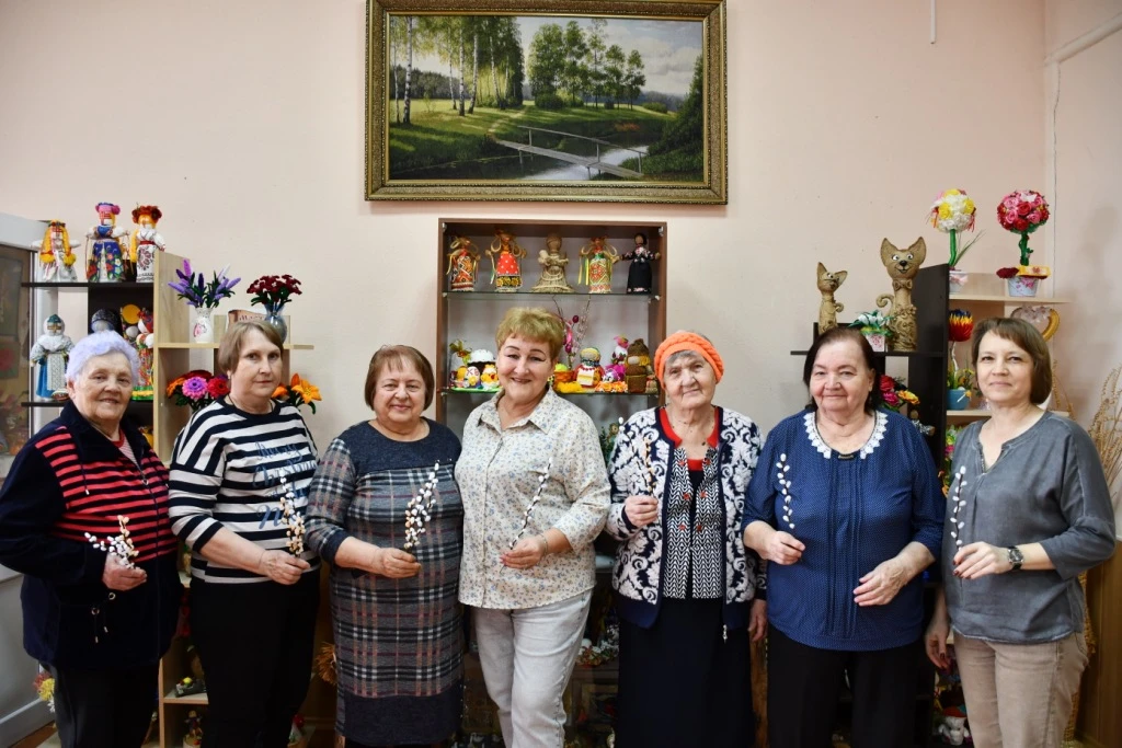 🧶🧵🪡 Занятия творчеством в теплой атмосфере   ✅ В Молодежном сельском доме культуры создают условия д