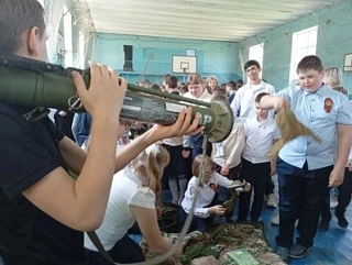 Преемственность поколений: встреча с героями нашего времени 🇷🇺  В преддверии великого праздника — Дн