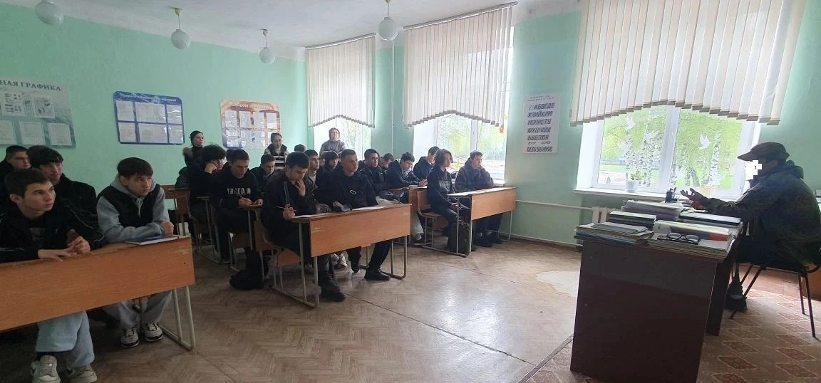 В преддверии Дня Победы состоялась встреча студентов с выпускником нашего колледжа 2019...