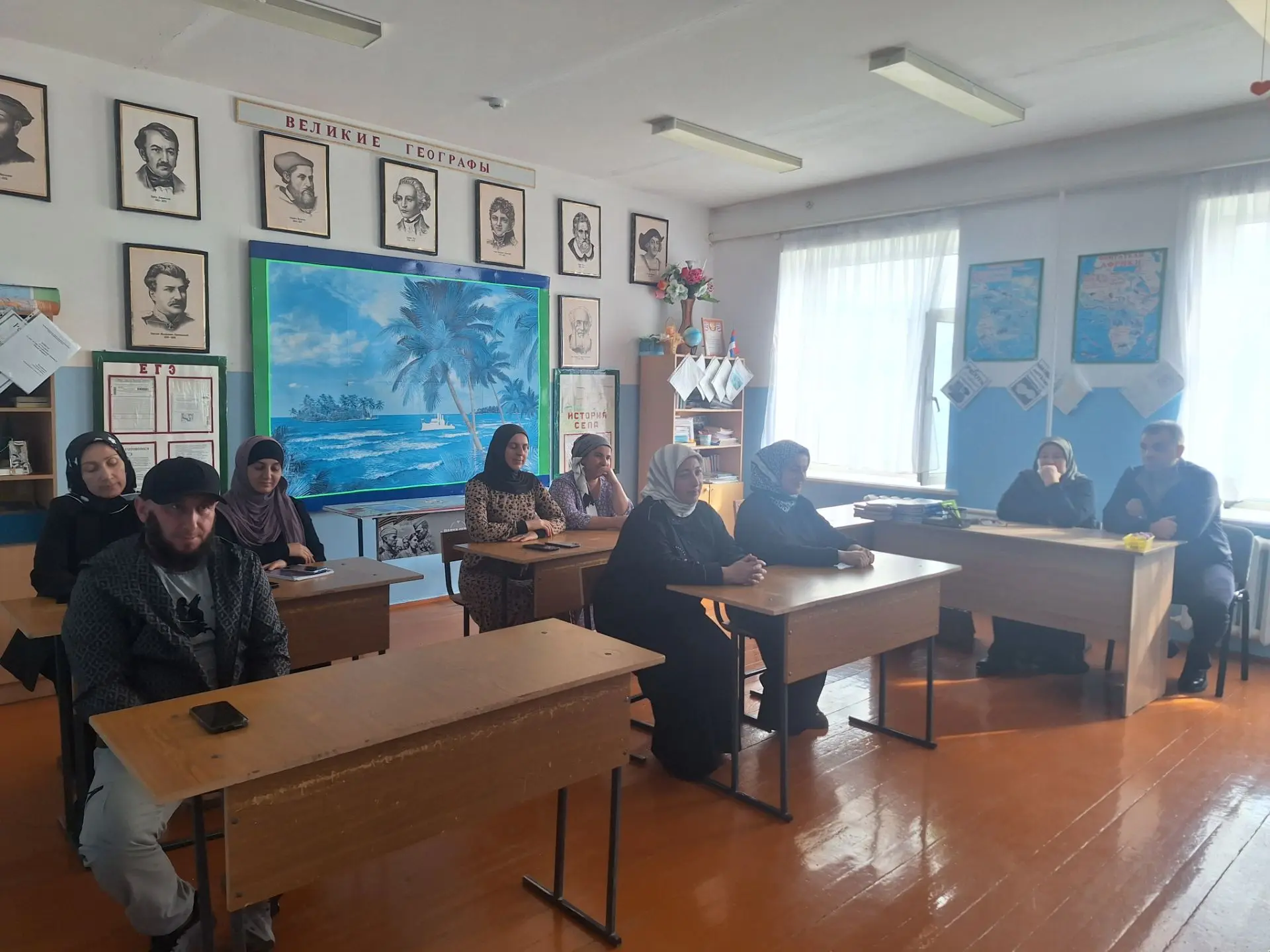 Родительское  собрание в 9 классе    МКОУ «Тагадинская СОШ». 🏫📚